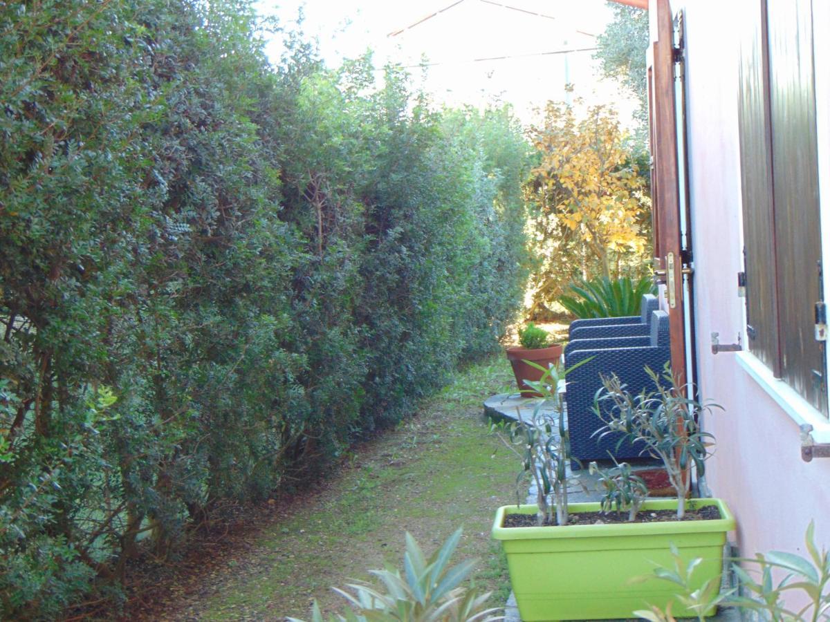 La Contea Bed & Breakfast SantʼAnna Arresi Dış mekan fotoğraf