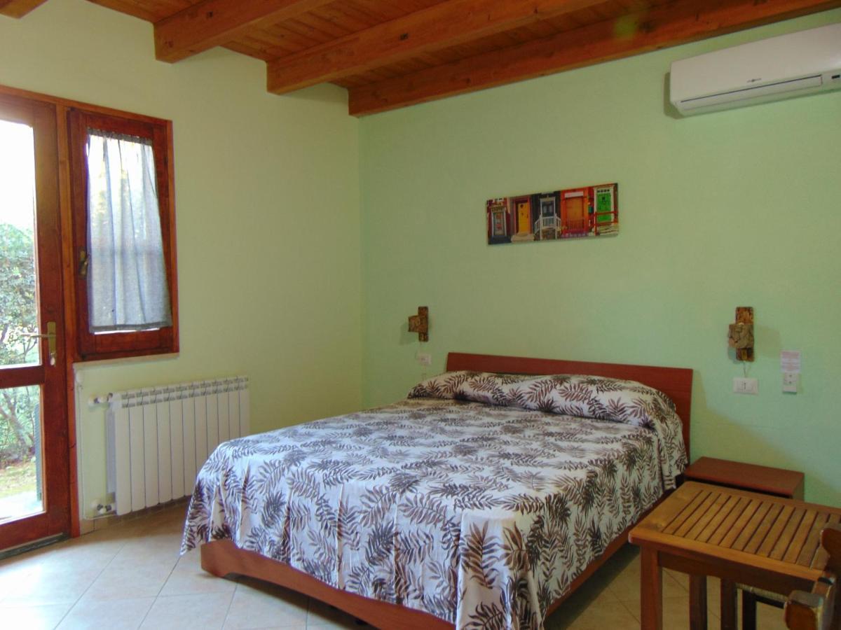 La Contea Bed & Breakfast SantʼAnna Arresi Dış mekan fotoğraf