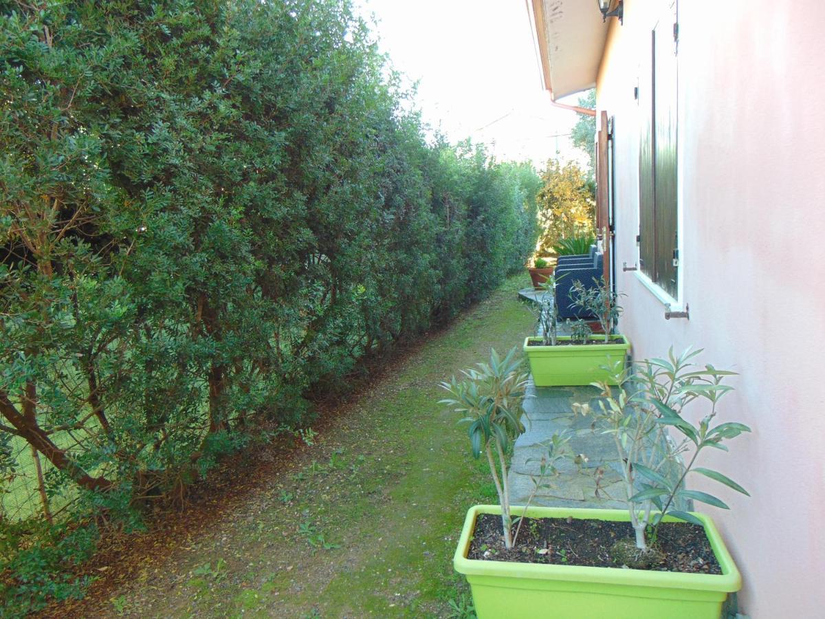 La Contea Bed & Breakfast SantʼAnna Arresi Dış mekan fotoğraf
