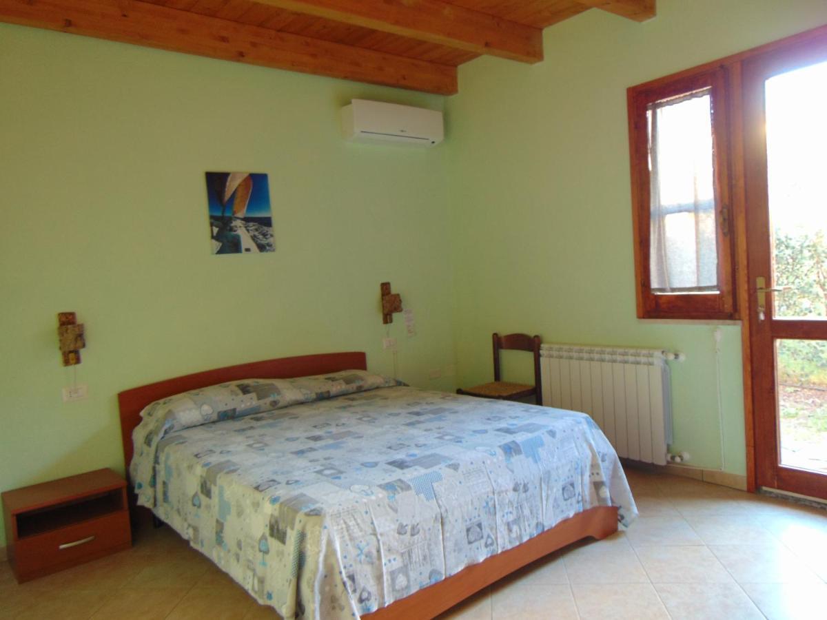 La Contea Bed & Breakfast SantʼAnna Arresi Dış mekan fotoğraf